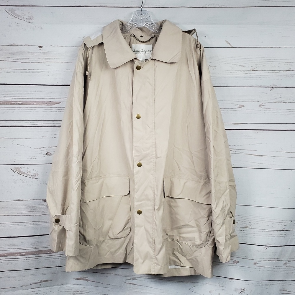 Norm Thompson raincoat w/ detachable hood